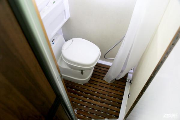 山東大哥造的房車！大水大電還是48伏！魯道爾流浪地球1號房車