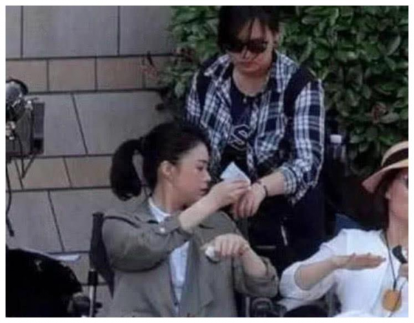 生活廢物、兩幅面孔,明星助理的遭遇,最能看清娛樂圈 生活廢物、兩幅面孔,明星助理的遭遇,最能看清娛樂圈