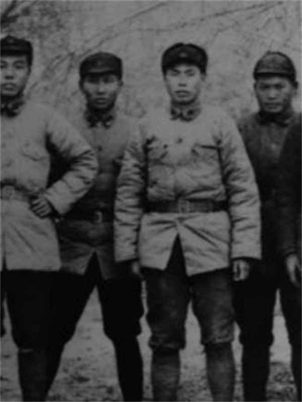 抗戰時期，八路軍留守處共有九個團團長都是誰，後被授予什麼軍銜