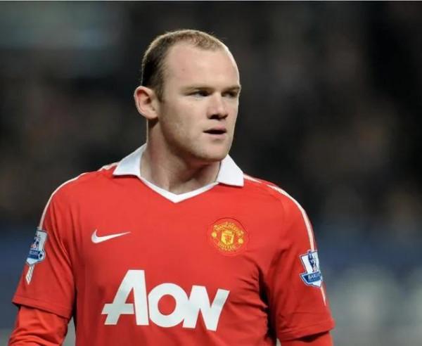 盤點足壇十大“惡漢”，一言不合就動粗