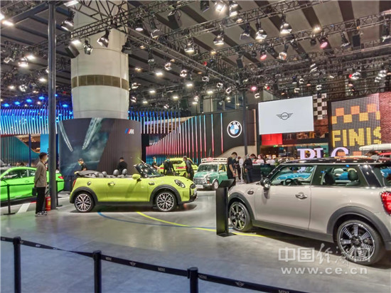 躍躍御市：從冰火兩重天的展臺，看國內車市正加速分化