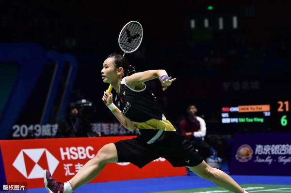 羽球起動速度，與判斷準確、反應速度、準備姿勢和爆發力密切相關