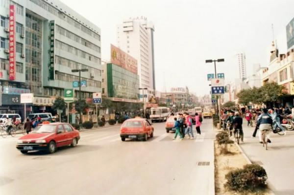 為什麼都說20年前的車質量比現在的車好,看完你就明白了! 為什麼都說20年前的車質量比現在的車好,看完你就明白了!