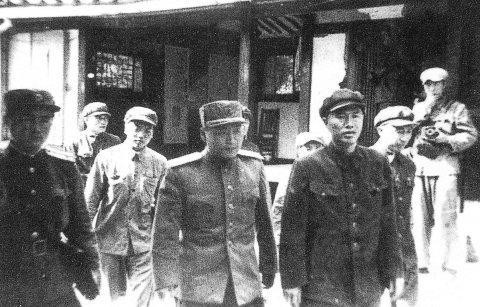 1949年,萬毅跟毛主席一起吃飯,主席說:你可是張作霖“餘孽”呀 1949年,萬毅跟毛主席一起吃飯,主席說:你可是張作霖“餘孽”呀