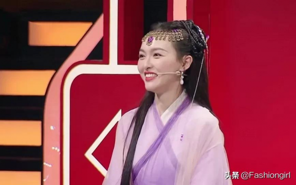 唐嫣已經糊到開始給人做配了? 唐嫣已經糊到開始給人做配了?