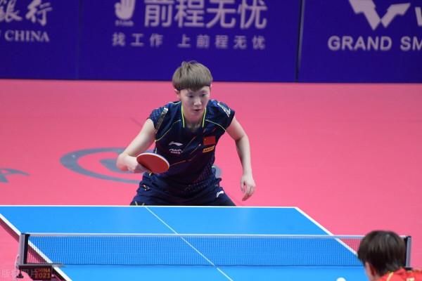 女乒王者對決!全運會團體賽王曼昱3-0橫掃陳夢,陳夢搖頭惋惜 女乒王者對決!全運會團體賽王曼昱3-0橫掃陳夢,陳夢搖頭惋惜