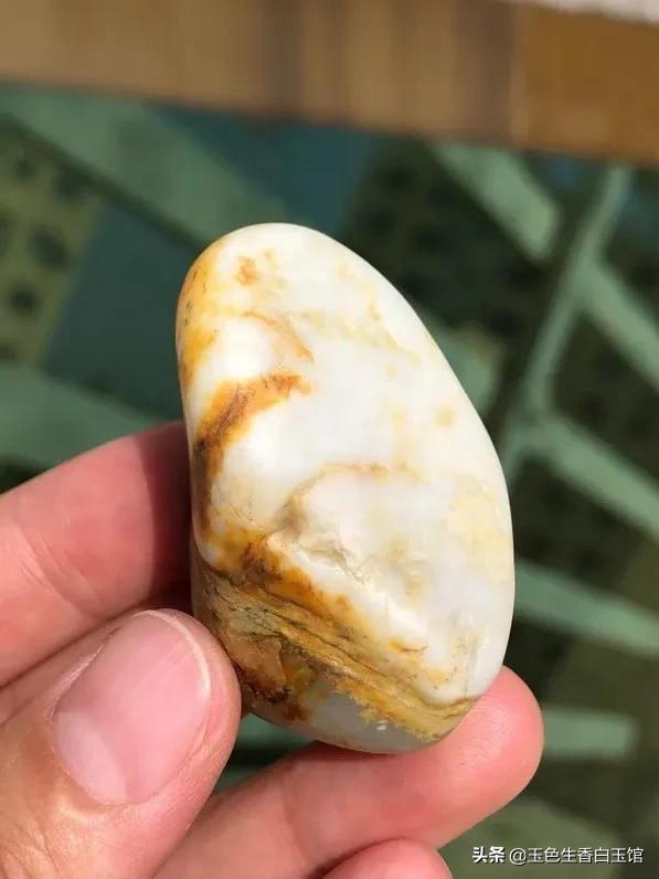 ［瞭解和田玉］說說雞骨白