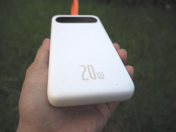 出門不再帶線:倍思布洛克帶線數顯快充移動電源 出門不再帶線:倍思布洛克帶線數顯快充移動電源