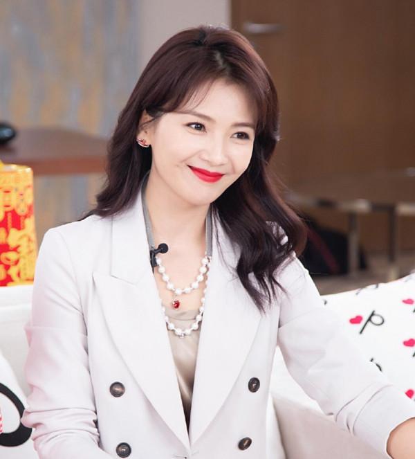 45歲的女人留什麼髮型?試試這4款髮型,端莊大氣顯年輕 45歲的女人留什麼髮型?試試這4款髮型,端莊大氣顯年輕