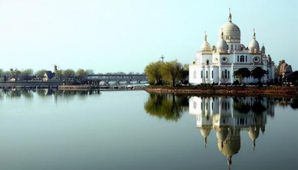 安徽又一景區火了,素有“一河兩灣五湖”之稱,距阜陽1小時車程 安徽又一景區火了,素有“一河兩灣五湖”之稱,距阜陽1小時車程
