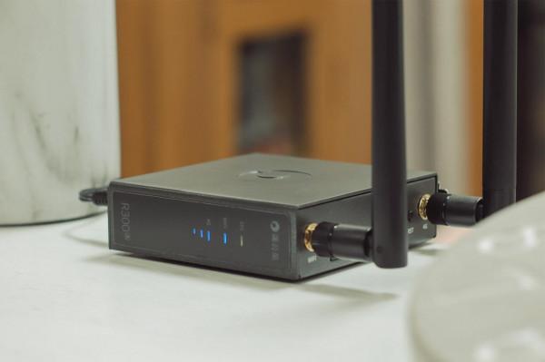 不拉寬頻低成本實現佈網的辦法，蒲公英R300A工業路由體驗