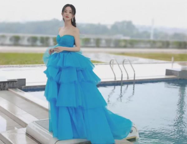 趙麗穎時尚路有多難？合作過業內8大知名攝影師，只有2人沒失手