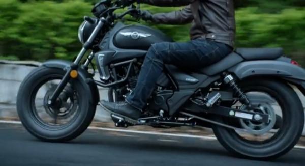 本人80後感覺TR300和DL250都不錯，用途較廣，如何選？