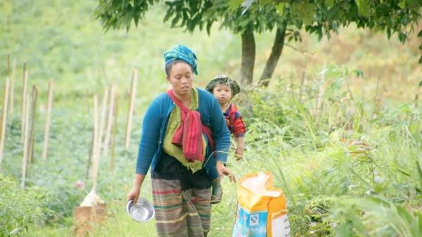 兩個女教師在緬甸偏遠農村的兩天一晚:缺電少水路難走,以為穿越 兩個女教師在緬甸偏遠農村的兩天一晚:缺電少水路難走,以為穿越