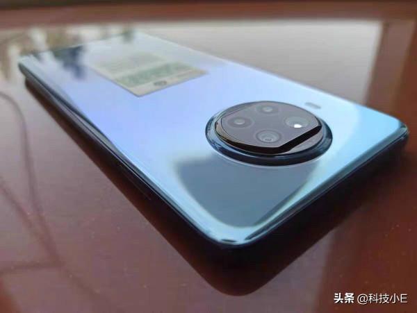 跌至1189元,8GB+128GB+4820mAH,一億畫素手機加速清倉退場 跌至1189元,8GB+128GB+4820mAH,一億畫素手機加速清倉退場