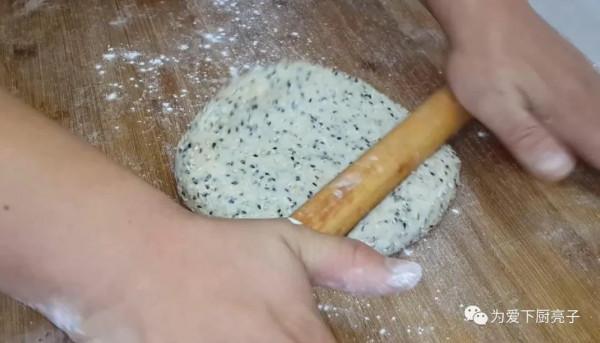 餅乾這做法和麵包一樣香，鍋裡一烙，好吃又營養，出鍋孩子搶著吃