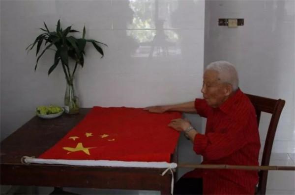 94歲“甲等功臣”深藏功名，自言：家族25位軍人我不值一提