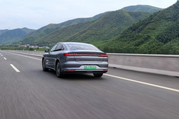 省的多還跑的快,品質堪比合資豪華轎車,深度環山試駕比亞迪漢DM 省的多還跑的快,品質堪比合資豪華轎車,深度環山試駕比亞迪漢DM