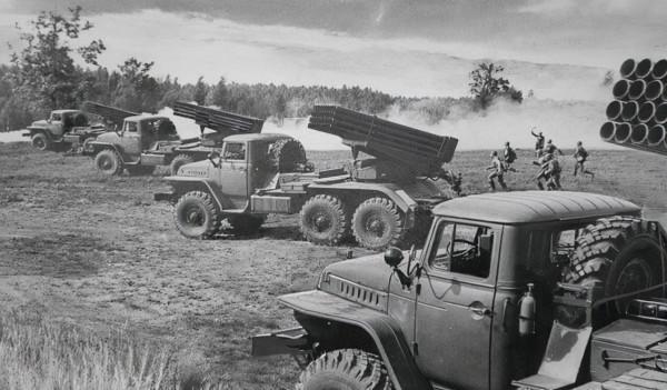 蘇聯秘密武器喀秋莎落入敵方手中,特種小隊為“救”武器英勇獻身 蘇聯秘密武器喀秋莎落入敵方手中,特種小隊為“救”武器英勇獻身