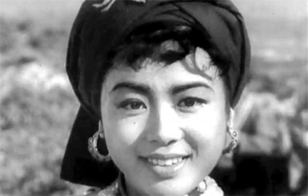 時隔50年，《蘆笙戀歌》主角重逢，宋雪娟見昔日“戀人”潸然淚下