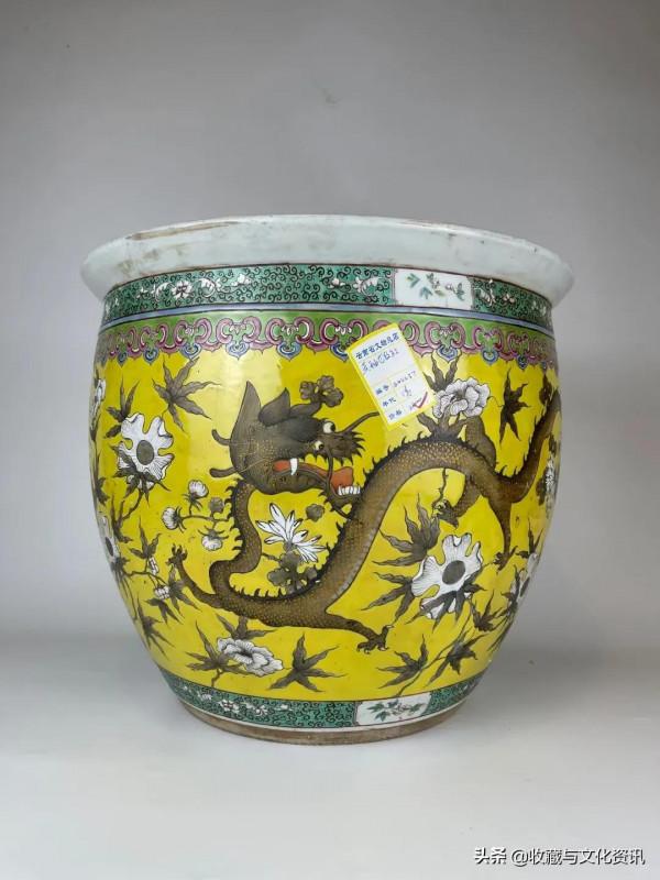 清大雅齋黃地墨彩礬紅穿花龍紋缸鑑賞