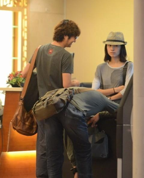 “最醜影帝”王大治的毀滅史,他的故事遠比你想得更加惡劣 “最醜影帝”王大治的毀滅史,他的故事遠比你想得更加惡劣