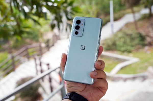 號稱“顏值霸主”的5款手機！華為Mate 40上榜，比iPhone還有格調