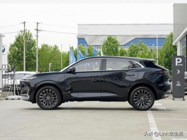 銷量不分伯仲，自主高階中型SUV，長安UNI-K與WEY摩卡如何選