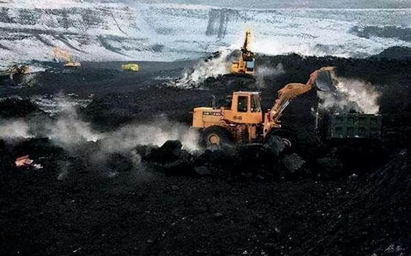 世界產量最大的煤田：煤田延伸一千多公里，煤層厚度近千米