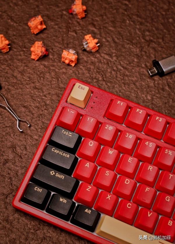 紅紅火火過大年！HELLO GANSS HS87T 法拉利紅上手