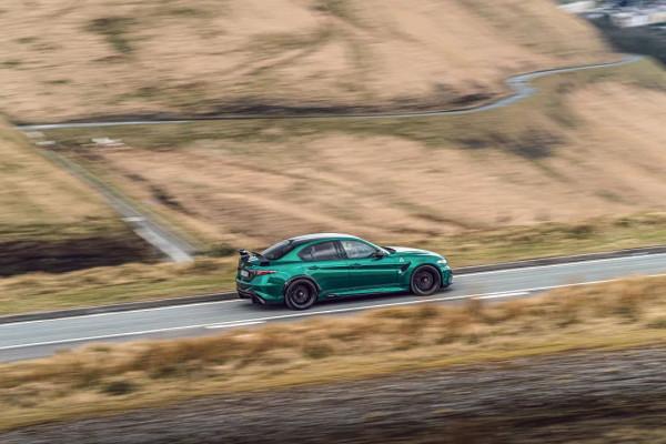 比四葉草更強，高唱懷舊之歌的阿爾法·羅密歐Giulia GTAm | CAR REVIEWS