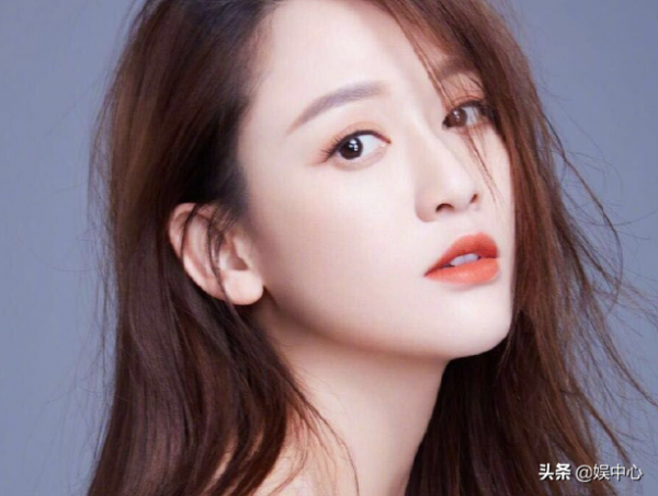 陳喬恩曬出最新工作照，半年瘦了20斤，打破懷孕傳聞