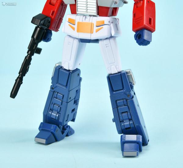 78官測：變形金剛第三方 小比例 NEWAGE 擎天柱