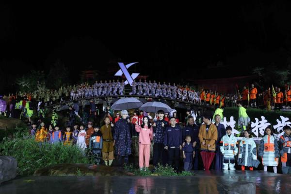 明星又來“特權”？王珞丹拖欠民工血汗錢9年，張國立拍戲封路