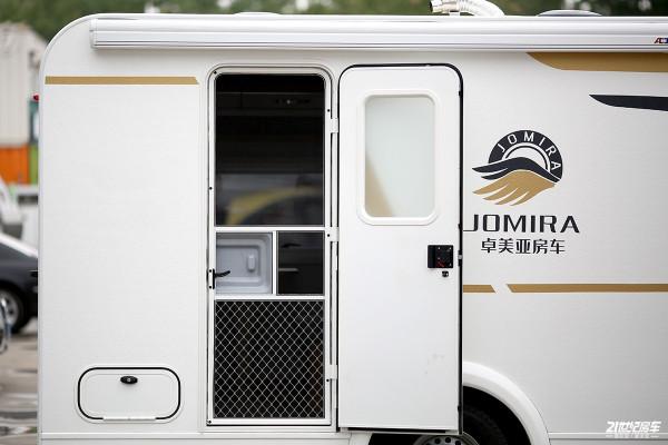 月薪7000就能買的拖掛房車！實拍卓美亞T420Z拖掛房車