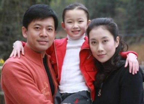 數十年如一日只愛初戀的9位男星,娛樂圈再渾濁也影響不了他們 數十年如一日只愛初戀的9位男星,娛樂圈再渾濁也影響不了他們