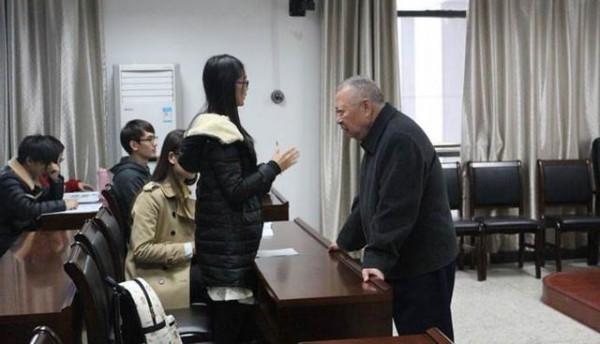 南京大學博士畢業，連續11次應聘被拒，只因自己本科是“雙非”