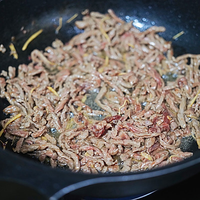 下飯菜看這裡,快手“低脂青椒牛肉絲” 下飯菜看這裡,快手“低脂青椒牛肉絲”