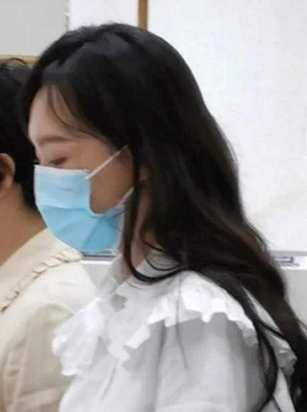 受封殺影響？眾明星赴黨校演藝界培訓，孫儷唐嫣淡妝出席坐姿嚴謹