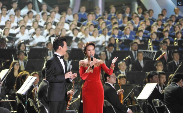 央視三姐劉芳菲照片美嗎?網友:美得不像話 央視三姐劉芳菲照片美嗎?網友:美得不像話