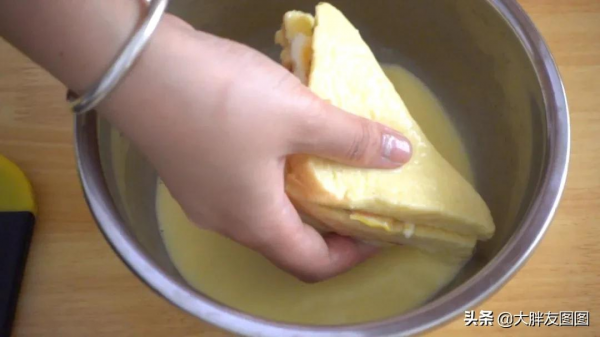 早餐三明治怎麼做才好吃？試試這個食譜，非常簡單，你會感謝我