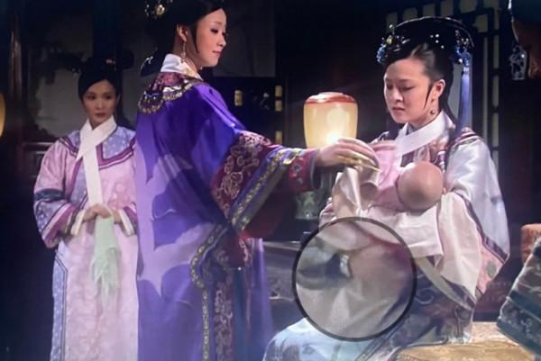 重溫《甄嬛傳》，看到這些顯微鏡下的畫面，笑岔氣了