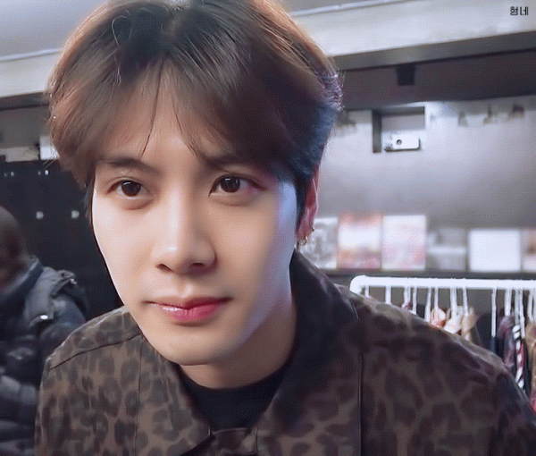 王嘉爾 ​​​絕絕子的男孩子 王嘉爾 ​​​絕絕子的男孩子