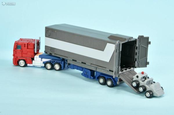 78官測：變形金剛第三方 小比例 NEWAGE 擎天柱