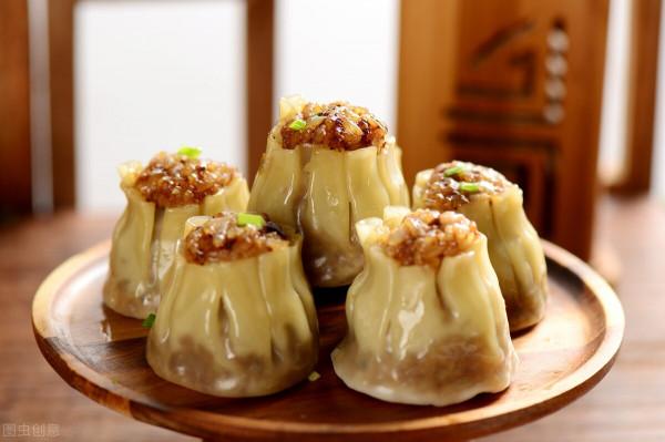 餃子皮別包餃子，這樣做用料足味道香，營養健康，比韭菜盒子好吃