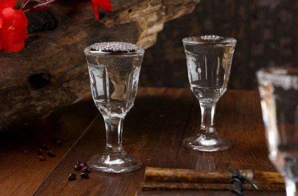 白酒多少度最好呢?行家給出明確答案,愛喝酒的人建議提前搞清楚 白酒多少度最好呢?行家給出明確答案,愛喝酒的人建議提前搞清楚