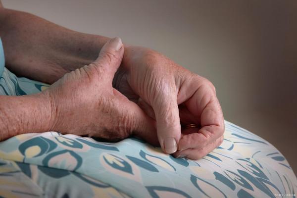 為何有人會感覺全身疼痛?可能與這4個原因有關,不妨自查一下 為何有人會感覺全身疼痛?可能與這4個原因有關,不妨自查一下