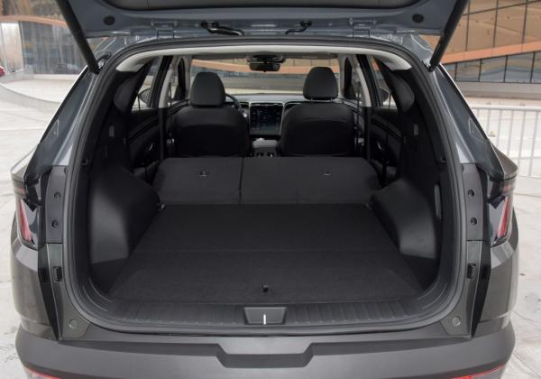 北京現代第五代途勝L,前臉設計特別犀利、兇悍,顯得很有力量感 北京現代第五代途勝L,前臉設計特別犀利、兇悍,顯得很有力量感