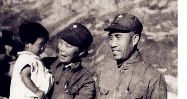 康克清：從大腳&OpenCurlyDoubleQuote;媳婦王&rdquo;成長為紅軍女戰士，與朱德攜手半個世紀