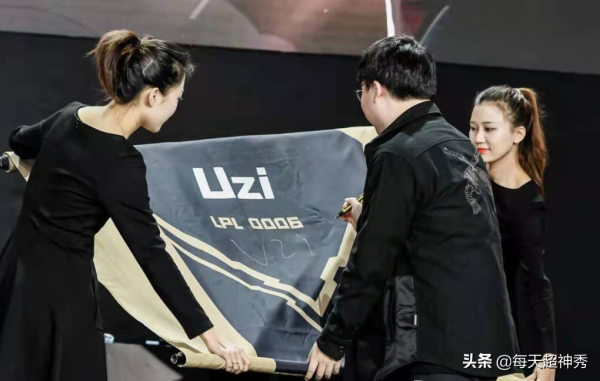 LPL爆料人揭曉轉會期內幕，Uzi疑似邀請Crisp加盟，BO進軍LCK